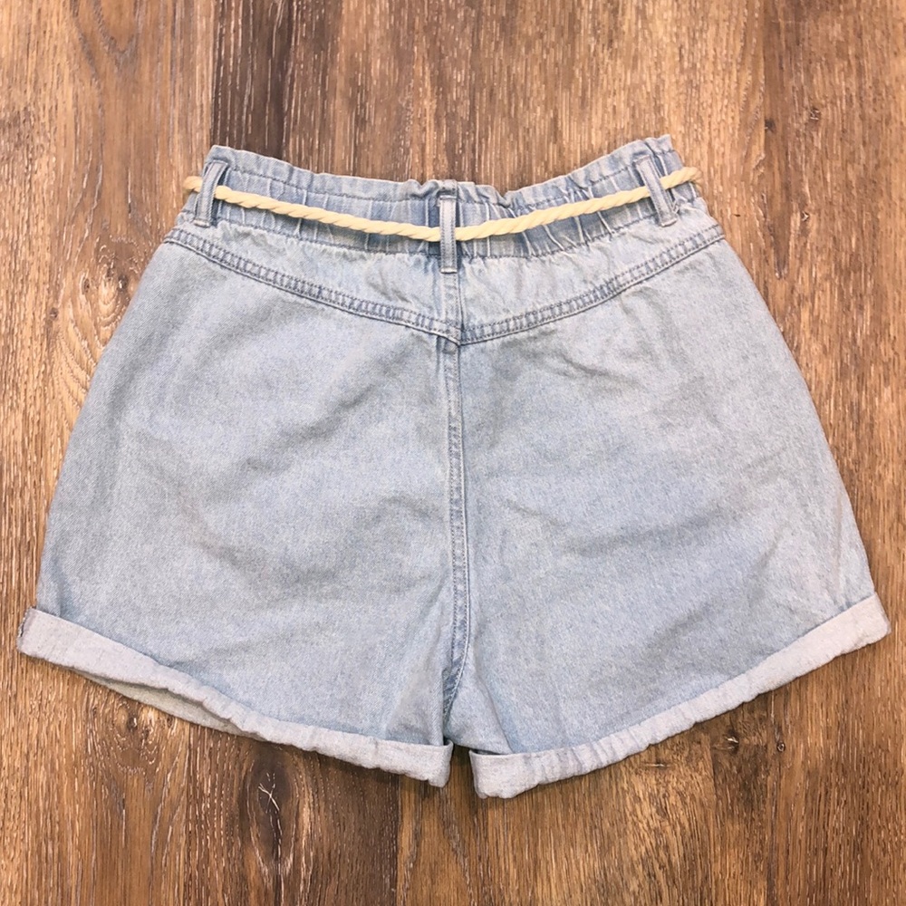 Forever 21 high waisted bucket shorts - Picture 2 of 7